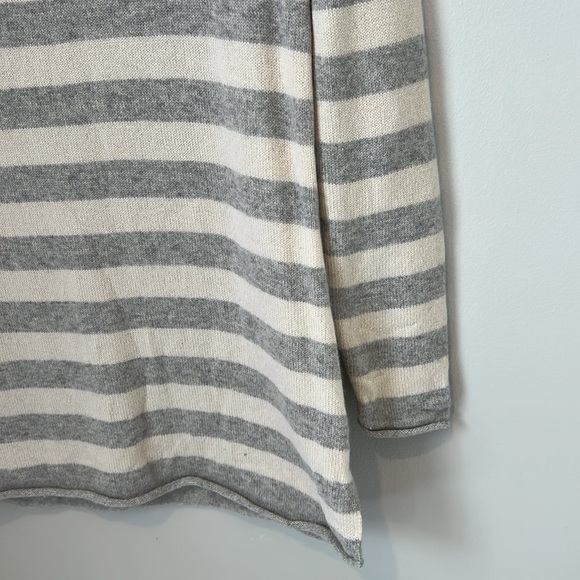 Athleta Backcountry Cashmere Gray Ivory Striped Sweater Crewneck Womens Large - Picture 16 of 16